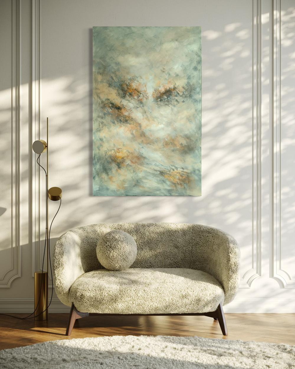 Ręcznie malowany abstrakcyjny obraz w stonowanych niebiesko-zielonych, beżowych i rdzawych tonach z miękką, teksturowaną powierzchnią.